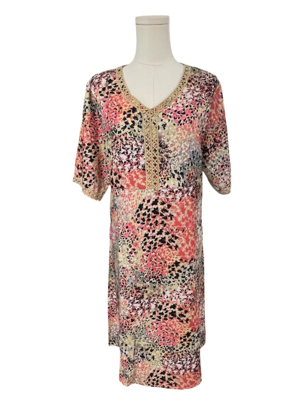 NWOT Embroidered V-Neck Empire Waist Dress with Pockets | Size L